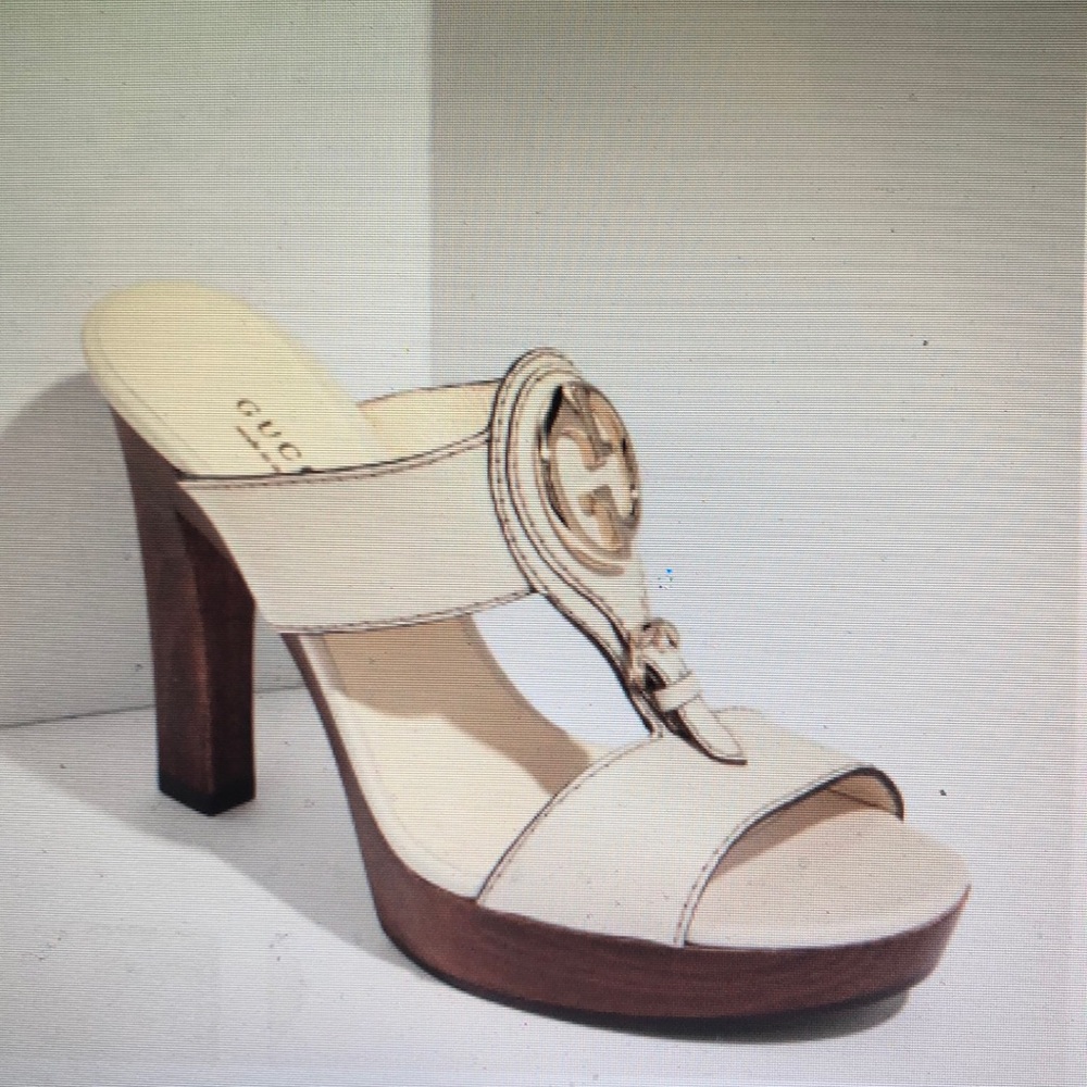 Gucci village sandal